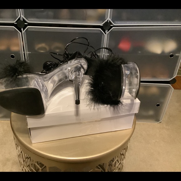 Black Miss Heel sandals - Picture 7 of 10